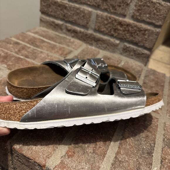 Birkenstock Arizona Silver Leather Soft Footbed Size 10-10.5 - Picture 9 of 16